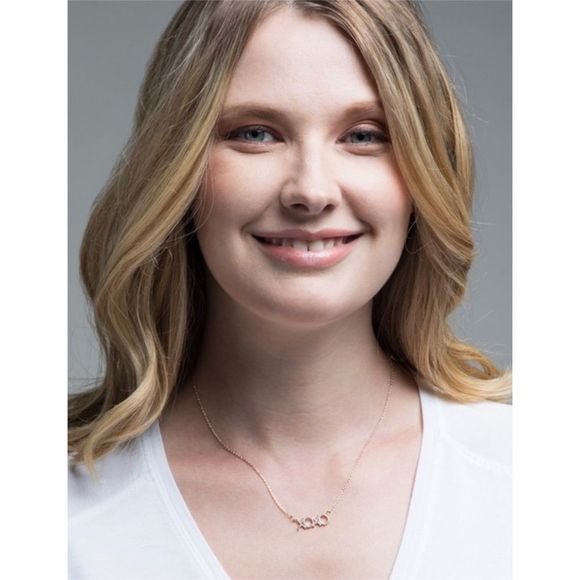 🆕XOXO crystal necklace - Picture 2 of 6